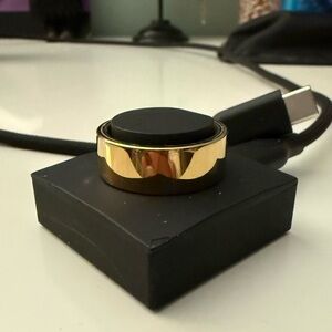 UltraHuman Ring AIR in Bionic Gold
